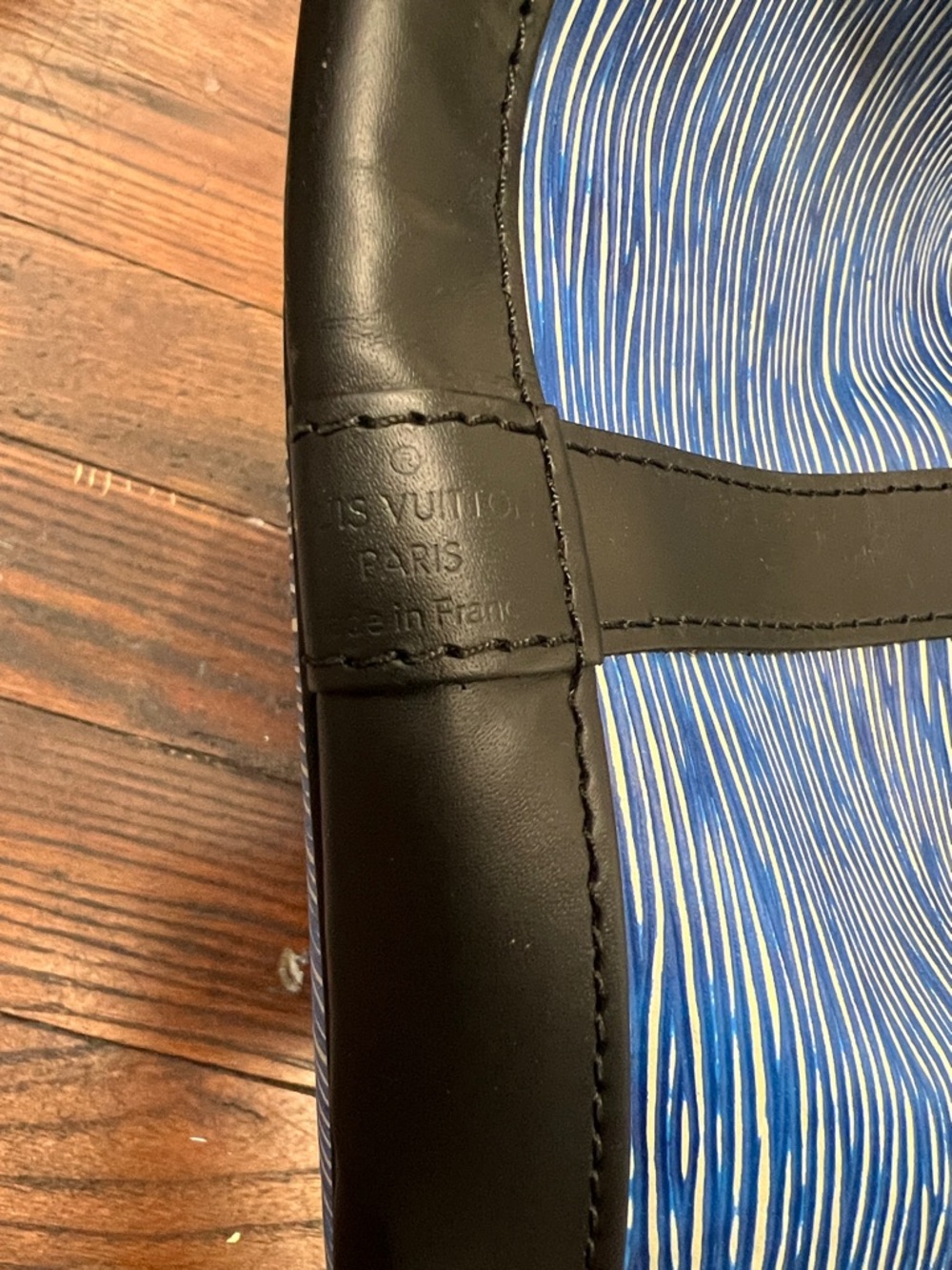 DENIM PETIT NOE Louis Vuitton Blue Epi Leather Bucket - Picture 11 of 11